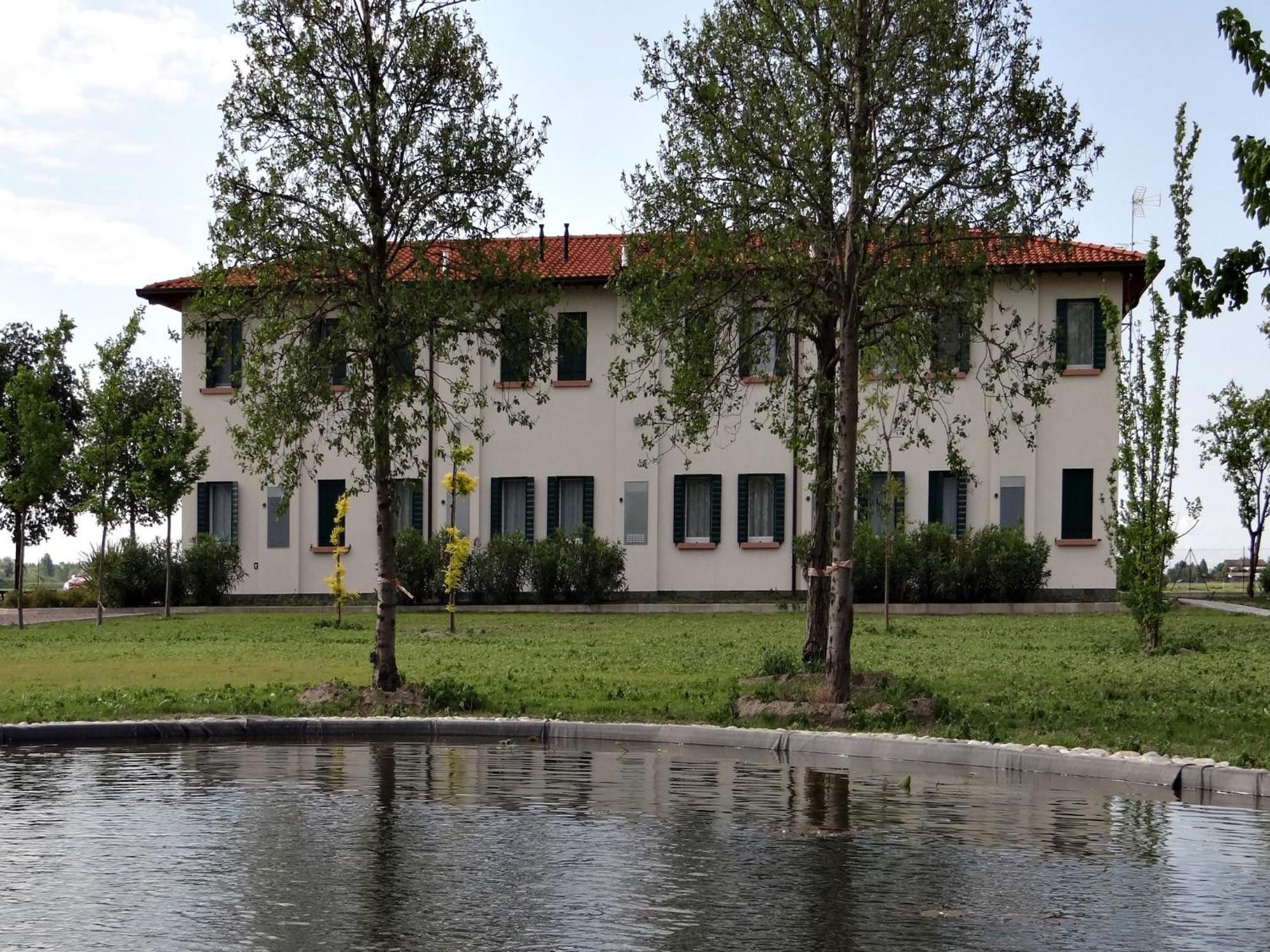 Characteristic Apartment In Codigoro With Pool Экстерьер фото